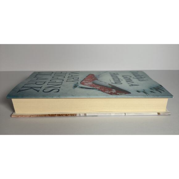 Daddy's Gone A Hunting - 1451668945, Hardcover - Mary Higgins Clark - Picture 5 of 9